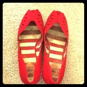 rocket dog red pumps