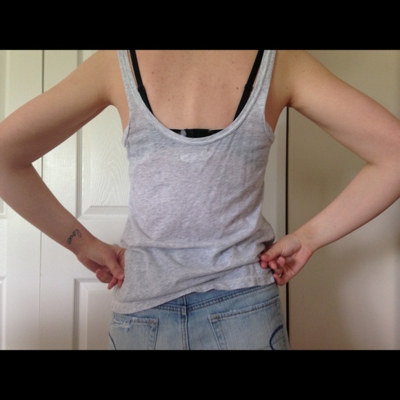 Hollister top. - Picture 4 of 4