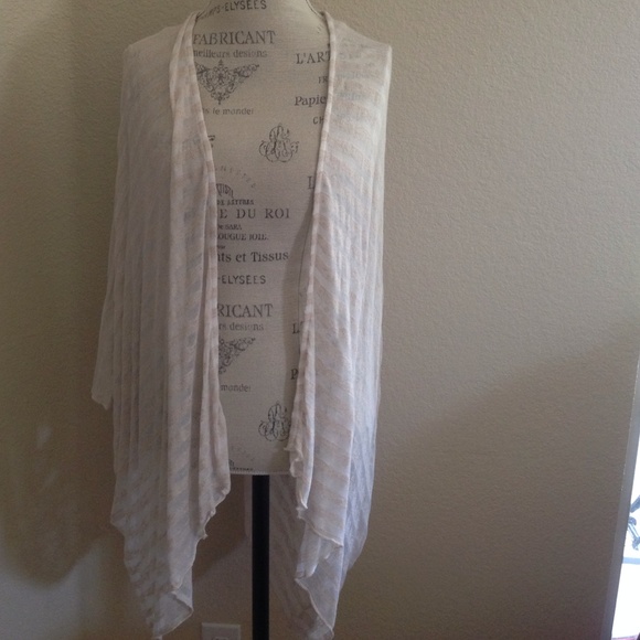 NWOT "Cream and Sugar"  knit batwing cardigan - Picture 2 of 3