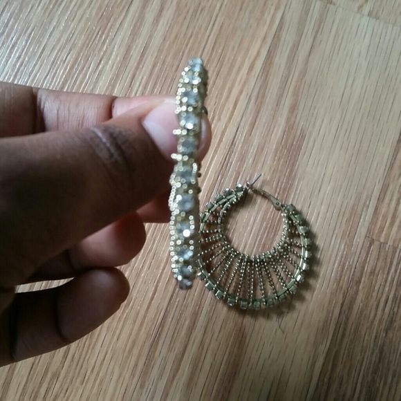 Earings - Picture 2 of 2