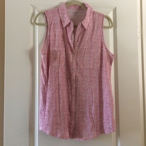NWT Ann Taylor LOFT button tank. Super SOFT!