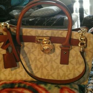Michael  Kors  Satchel