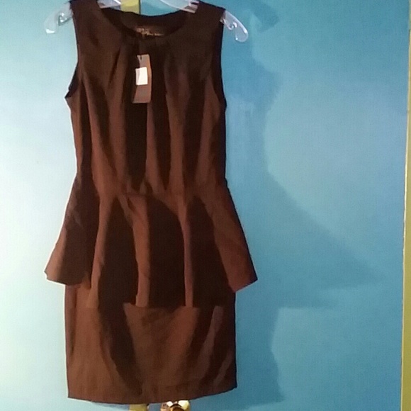 Dress - Picture 2 of 3