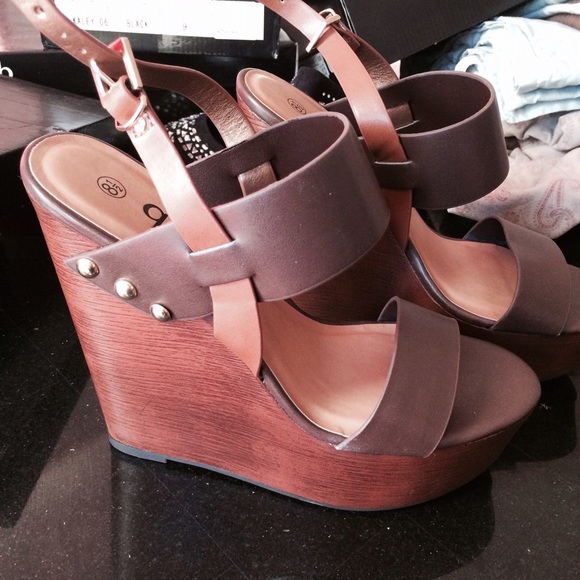 Brown wedges