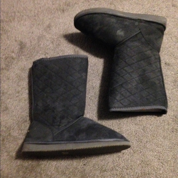Rue21 gray boots