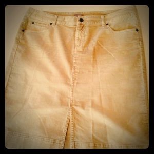 Bone corduroy skirt