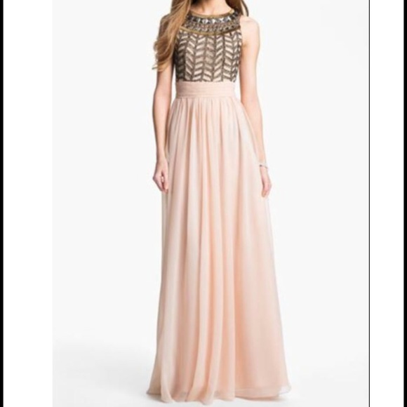 SOLD🎉Gown