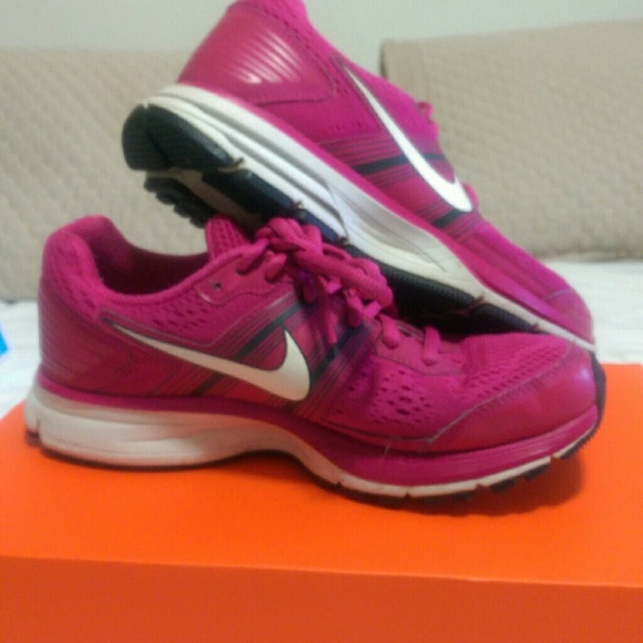Nike shoes size 7