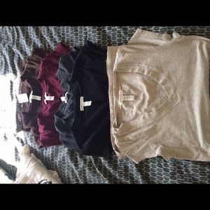 Basic v-neck tees