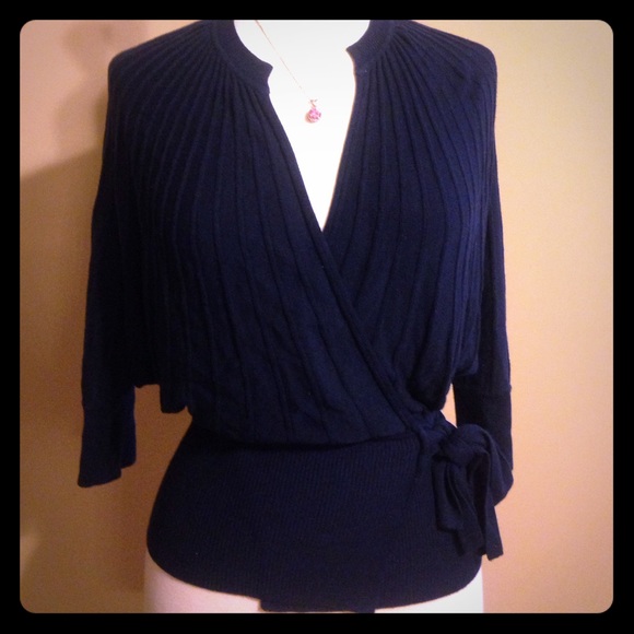 Navy shirt wrap