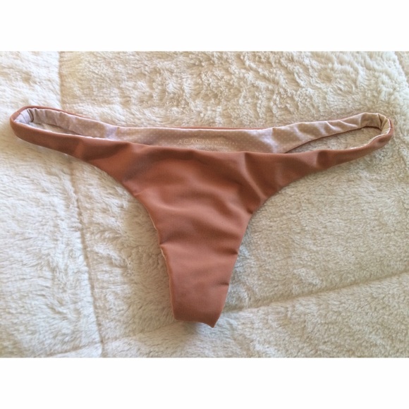 $60🅿️2015 Acacia one love bottoms in topless