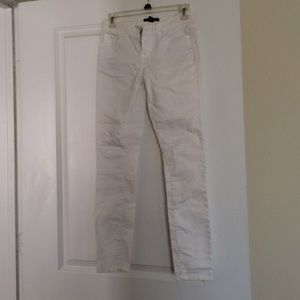 White skinny jeans