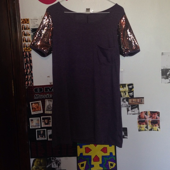 Sparkle sleeve tee NWOT