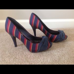 Steve Madden "Lovitt" Striped pumps