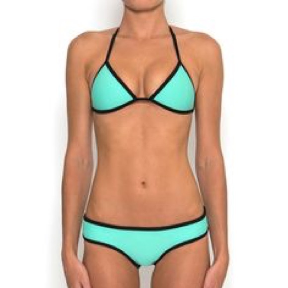 🚫SOLD🚫 NWOT Authentic Triangl Bikini 💕 - Picture 3 of 4