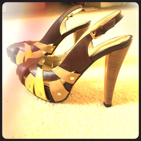 Andrea casual gold studded heels