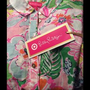 Lilly for Target! Size large NP print button down