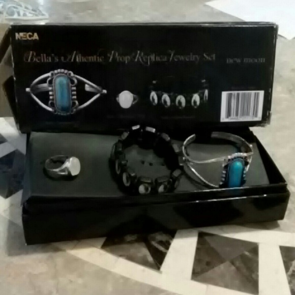 Twilight saga new moon jewelry set