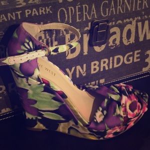 Nine West floral platform open toe wedges