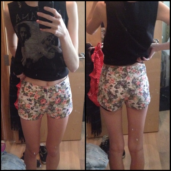 High waisted floral shorts - Picture 3 of 4