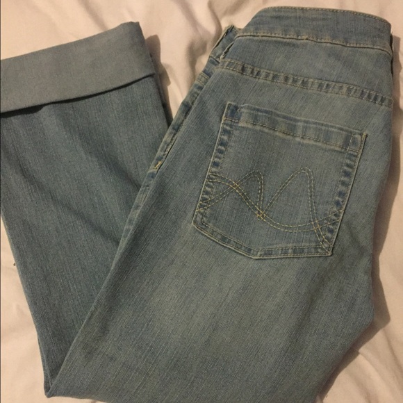 NWT! New York & Company - Curvy Skinny Crop Size 0