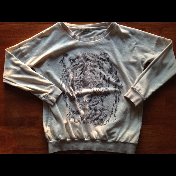 Forever 21 top POCKETS! - Picture 2 of 4