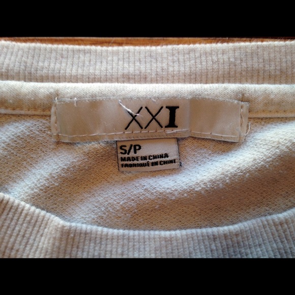 Forever 21 top POCKETS! - Picture 3 of 4