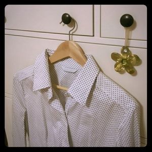 Long-sleeve blouse (white a/ black dots)