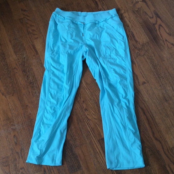 Lululemon size 6