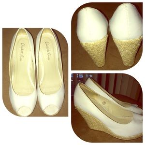 ✨🆕✨White Open-Toe Wedges