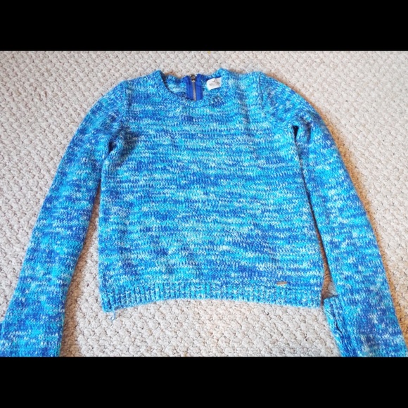 Blue cropped sweater from Hollister