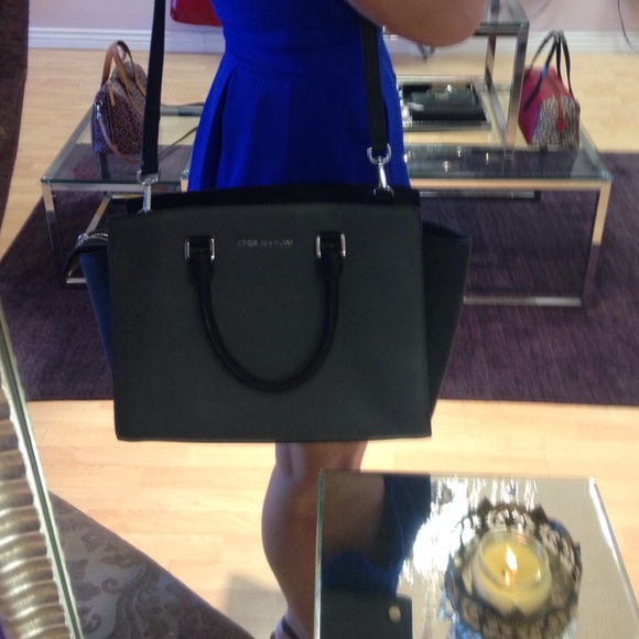 SOLD Black and gay Selma Michael kors - Picture 4 of 4