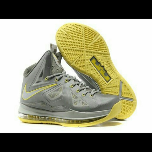 Like new authentic Nike Lebron X sport sneakers