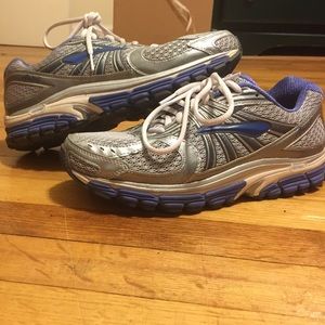 Brooks 12 Ariel