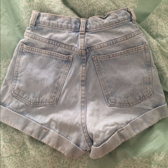 American Apparel Med. Wash High Waisted Shor - Picture 2 of 3