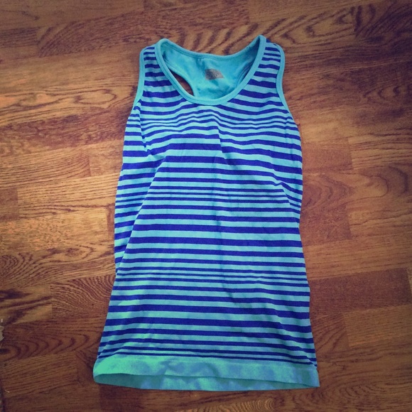 Athleta top. Gently worn. Size small.
