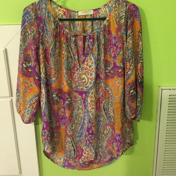 3/4 sleeve shirt