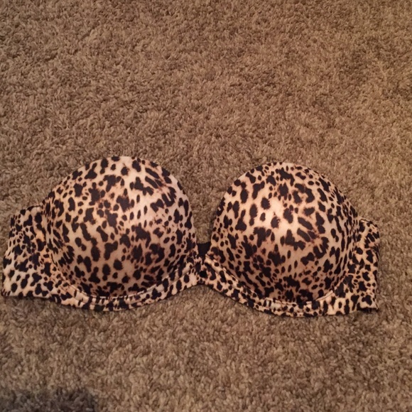 34B strapless VS bra with push up