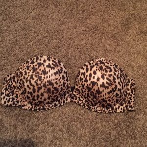 34B strapless VS bra with push up