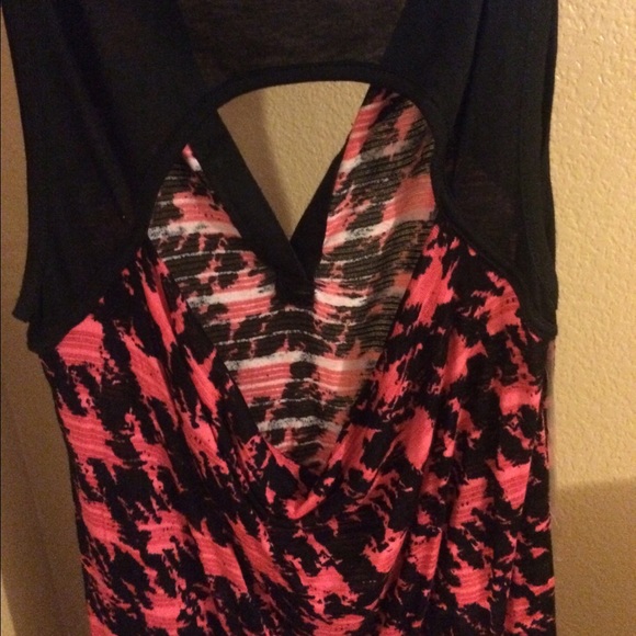 Rue 21 Top - Picture 3 of 4