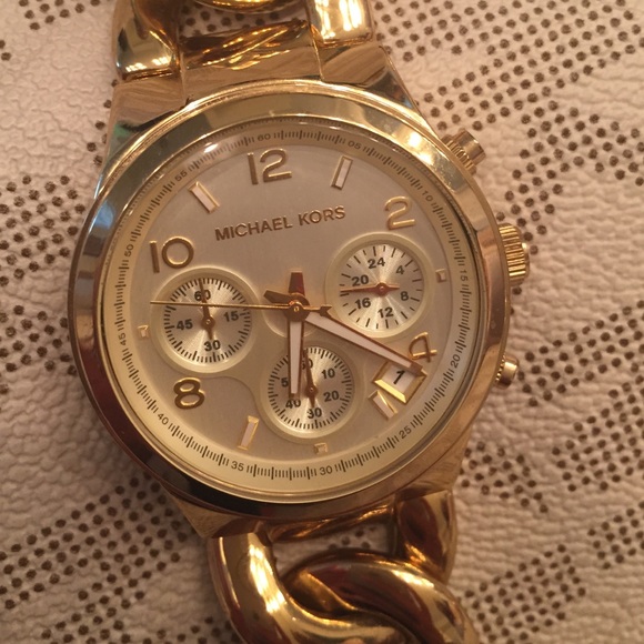 🚫💢SOLD💢🚫Michael Kors gold chain link watch. - Picture 2 of 4