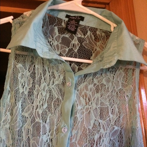 Blue lace top - Picture 2 of 3