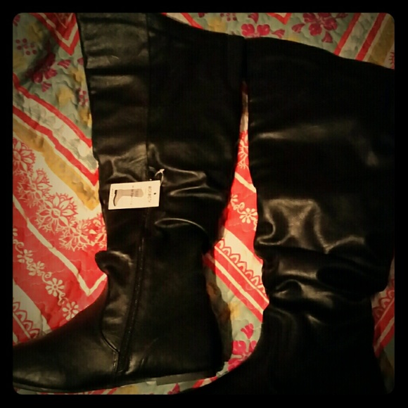NWT Knee High Boot