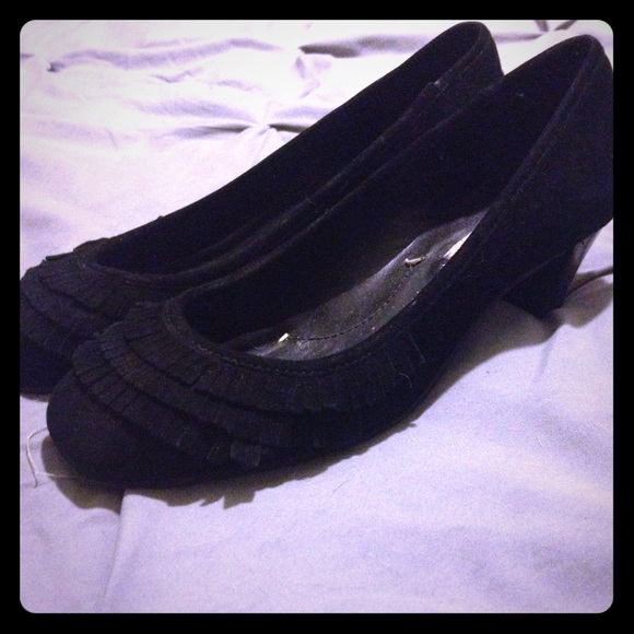 Black BCBG MaxAzria kitten heels