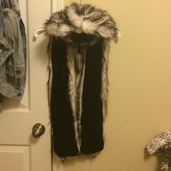 Furry hat/scarf/glove ensemble