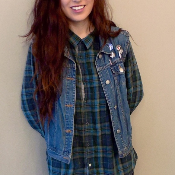 Denim vest with lots of pockets