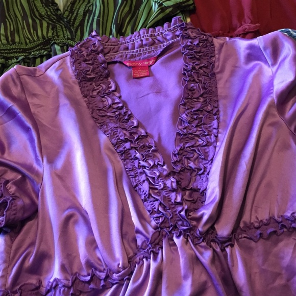 **Part of sold bundle** Lot of 5 maternity tops - Picture 2 of 4