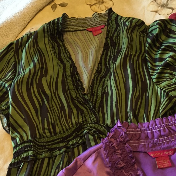 **Part of sold bundle** Lot of 5 maternity tops - Picture 4 of 4