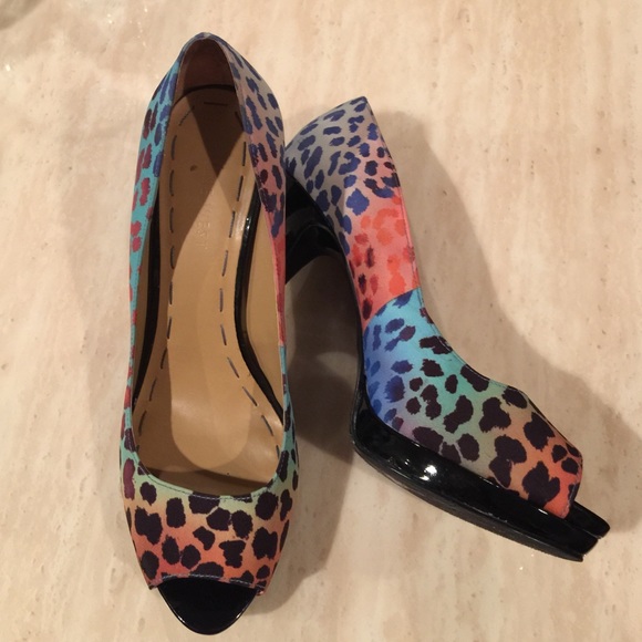 Nine West Multi Color Cheetah Peep Toe Sz 6.5