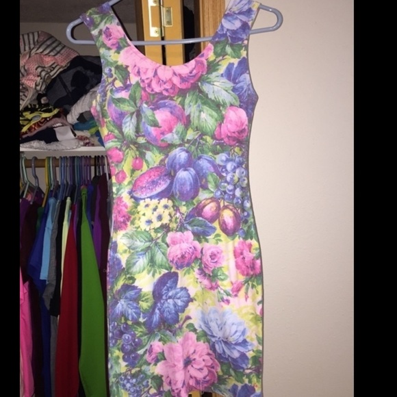 Skinny floral fitted dress